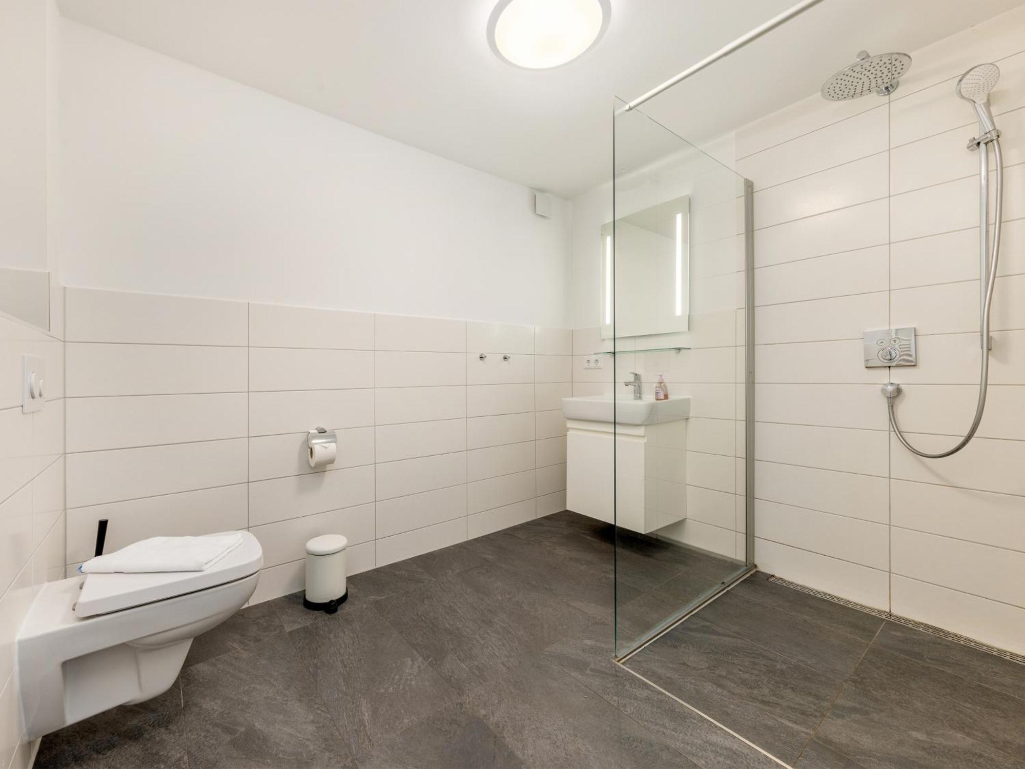 Ferienwohnung Meeresrauschen In Der Residenz Clara Sophia Binz Exterior photo